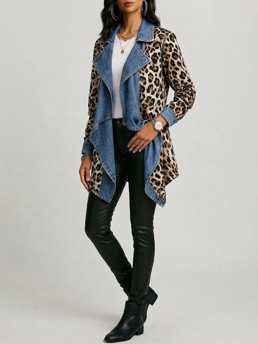 SHERILYN | MITTALLANGE JACKE MIT EINSÄTZEN AUS LEOPARDENMUSTER & GEWASCHENEM DENIM
