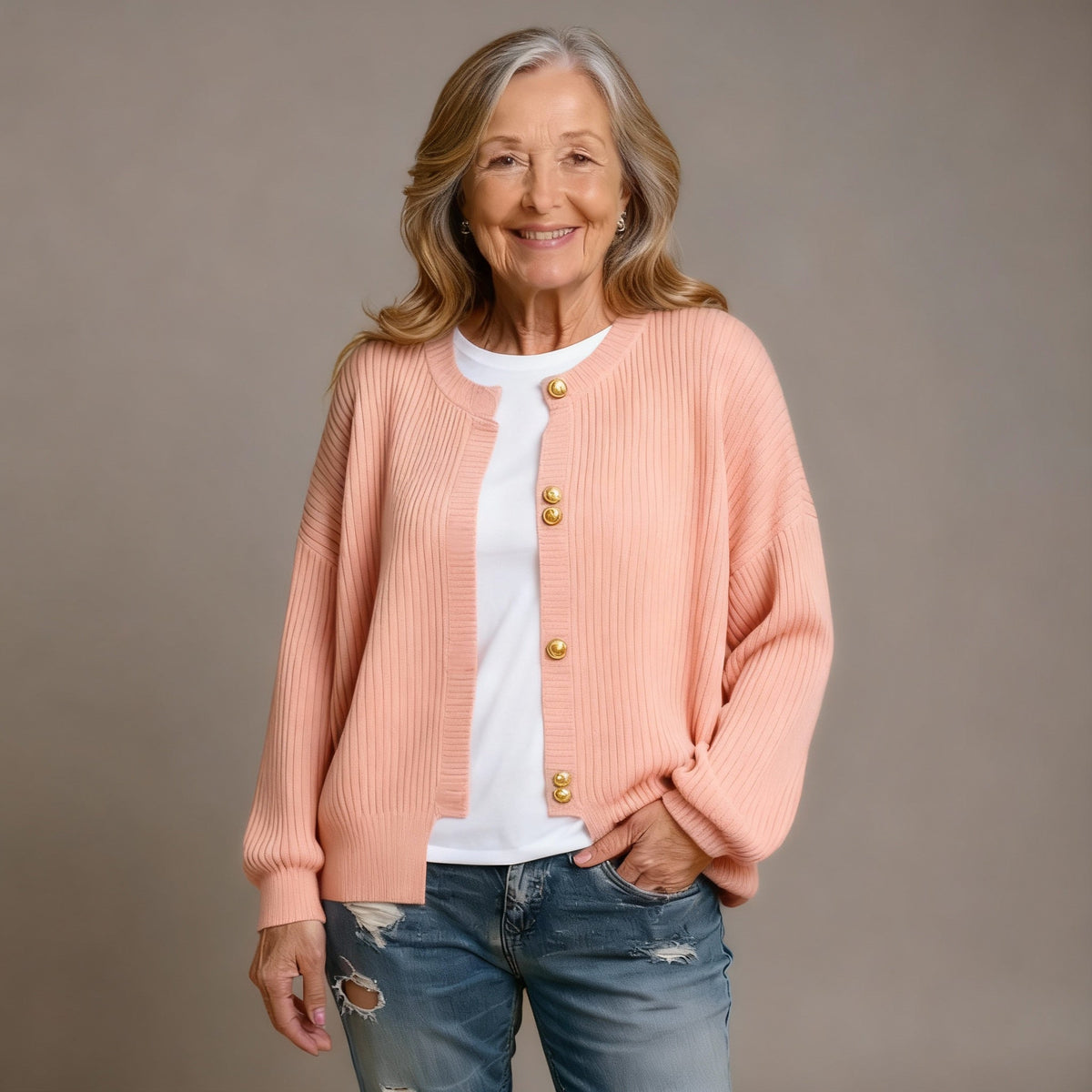 ELARA | PEARL-BUTTON CARDIGAN
